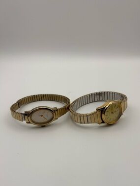 Vintage Women’s Gold Timex Watches (Lot of 2) !For Parts!